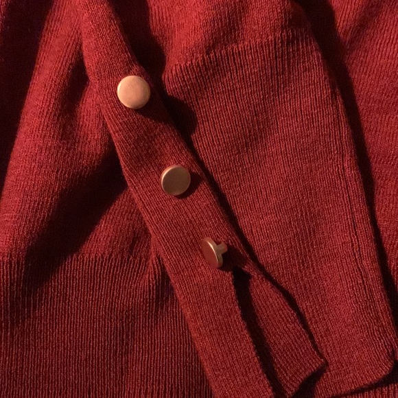 NWT Violeta by Mango Decorative Button Dark Dark Red Sweater XL - Picture 4 of 8